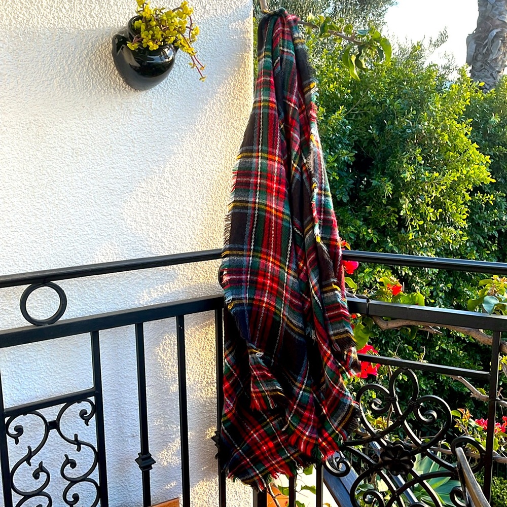 Knit fringe plaid scarf 🧣